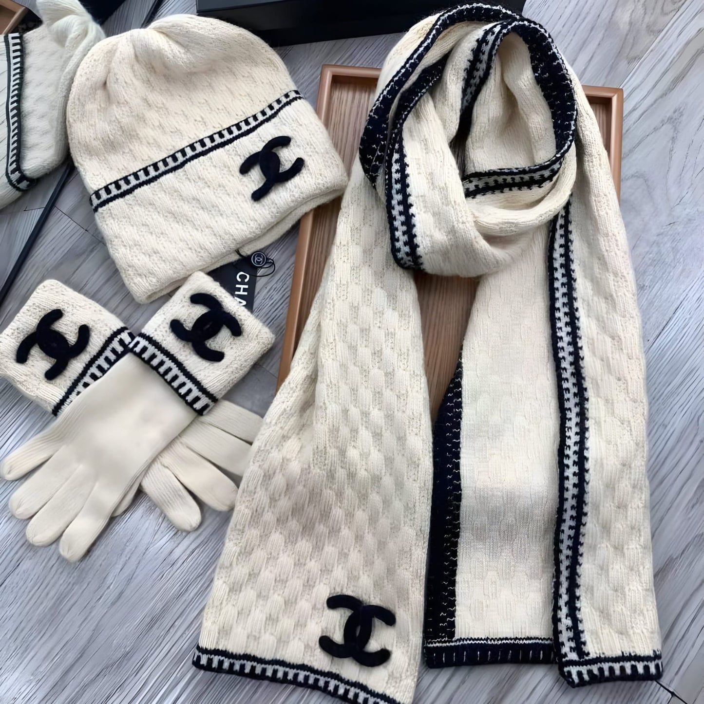 CHANEL WOMEN'S WOOL SCARF SET