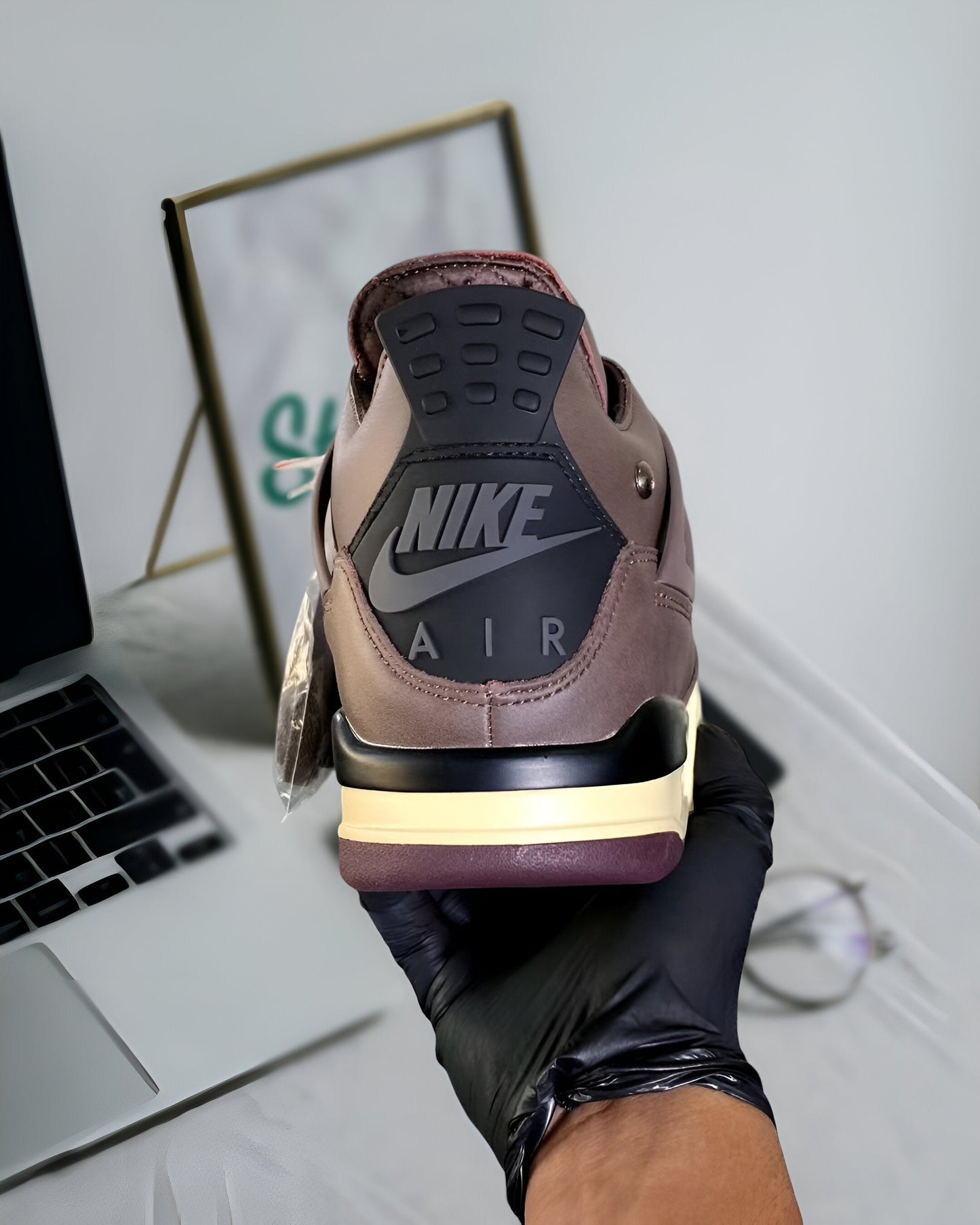 JORDAN 4 RETRO SP A MA MANIÉRE VIOLET ORE