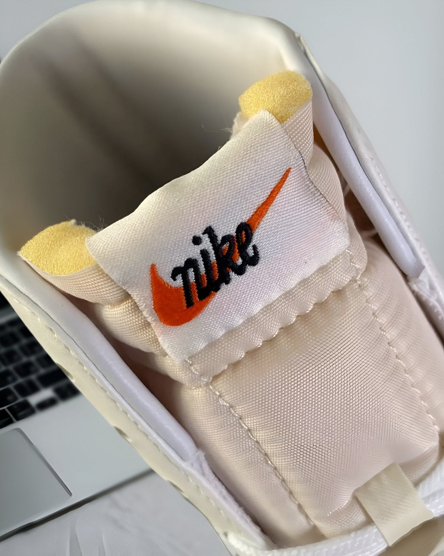 NIKE BLAZER MID 77 VINTAGE WHITE BLACK