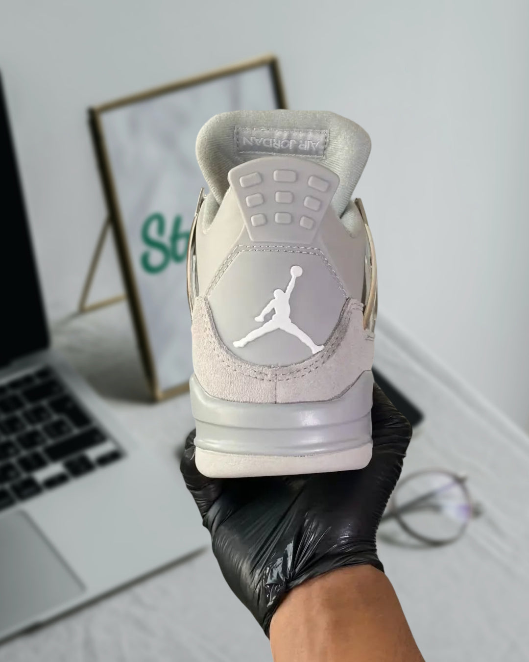 JORDAN 4 RETRO FROZEN MOMENTS