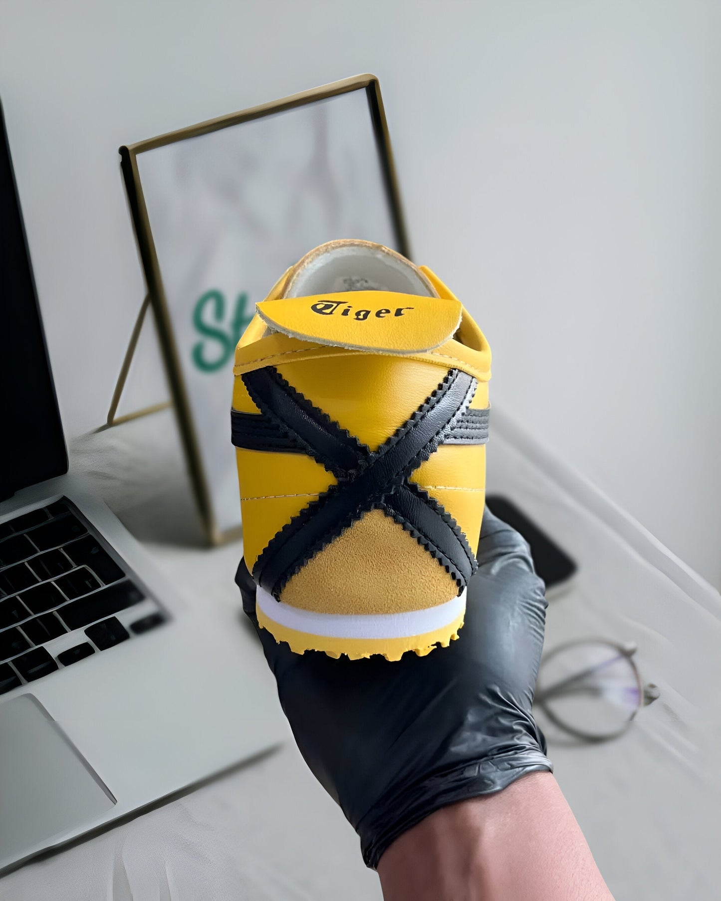 ONITSUKA TIGER MEXICO 66 KILL BILL