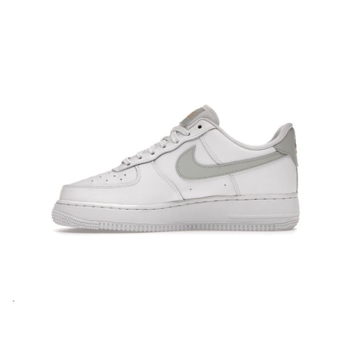 NIKE AIR FORCE 1 LOW WHITE GREY GOLD