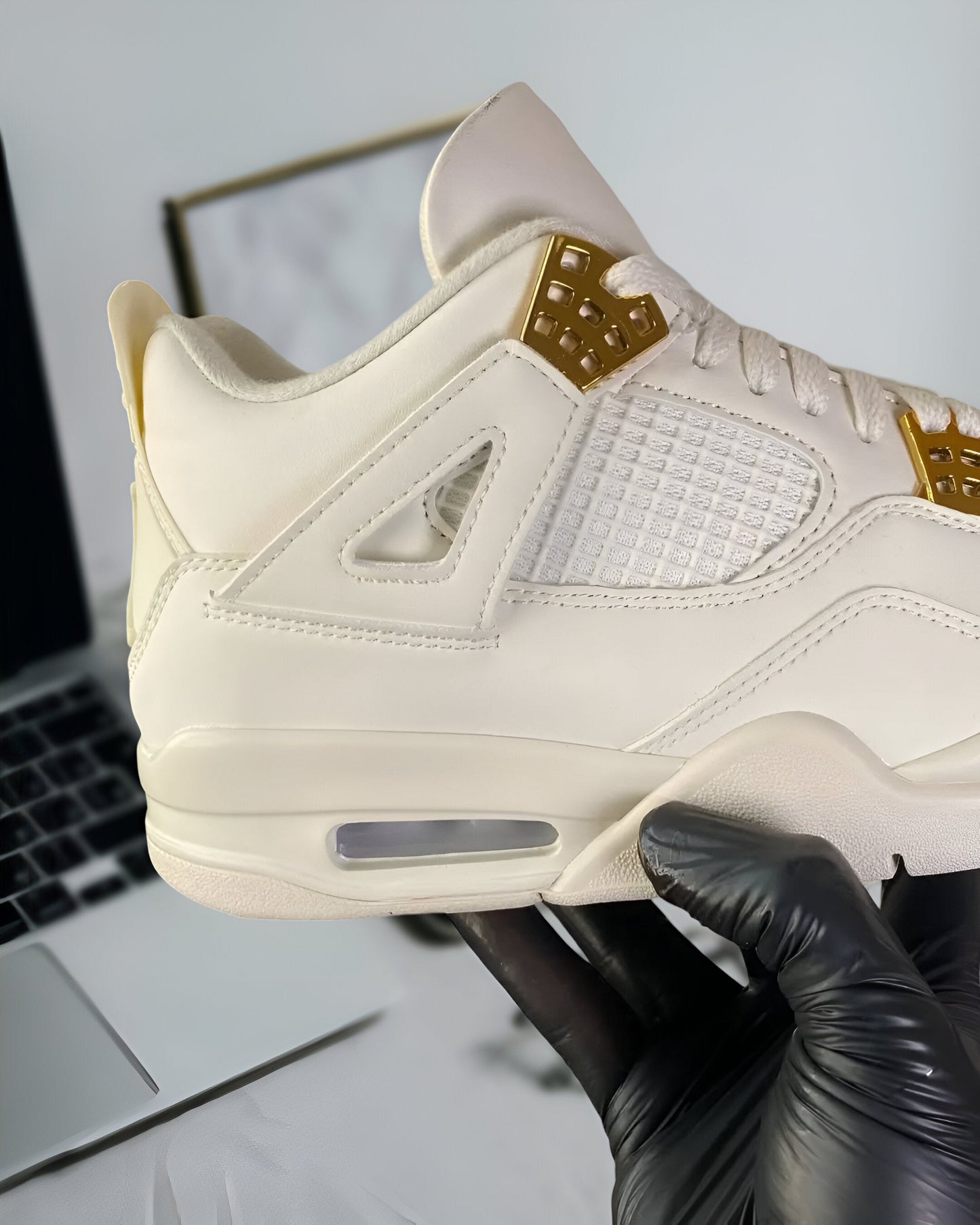 JORDAN 4 RETRO METALLIC GOLD