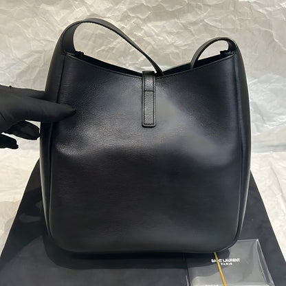 SAINT LAURENT LE 5 À 7 SHOULDER BAG
