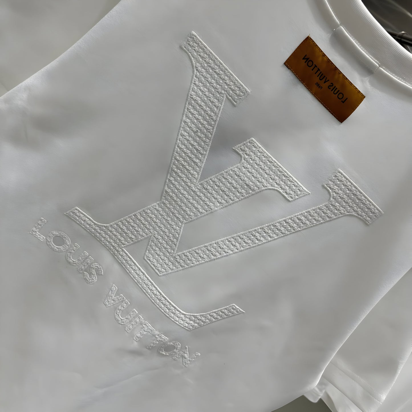 LOUIS VUITTON T-SHIRT FOR MEN