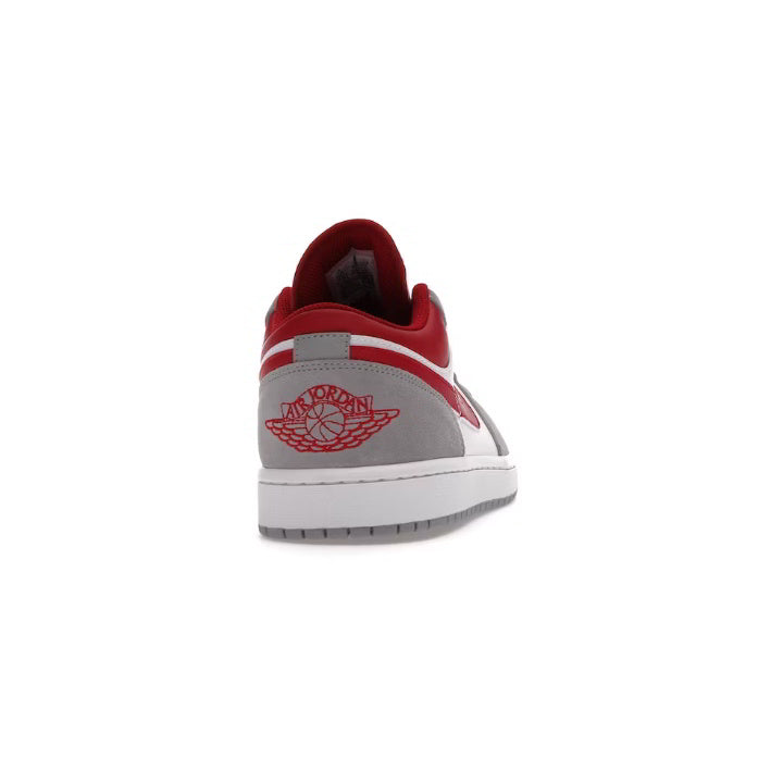 JORDAN 1 LOW SE LIGHT SMOKE GREY GYM RED