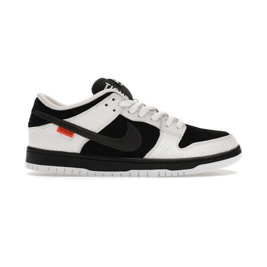 NIKE SB DUNK LOW TIGHTBOOTH