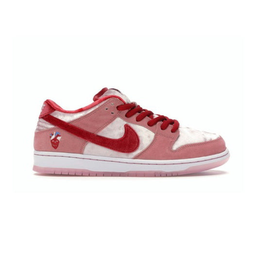 NIKE SB DUNK LOW STRANGELOVE SKATEBOARDS