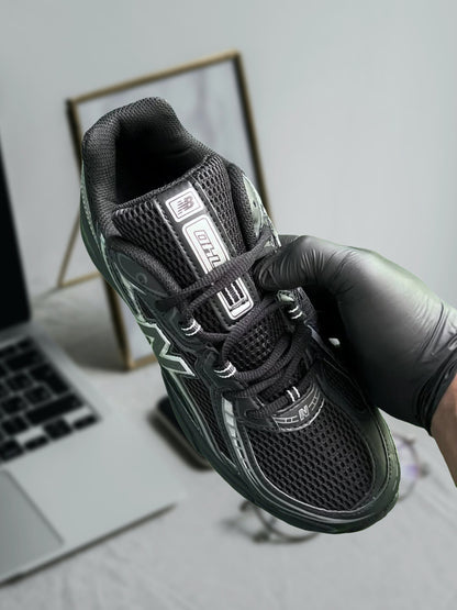 New Balance 740 “Black Grey Silver