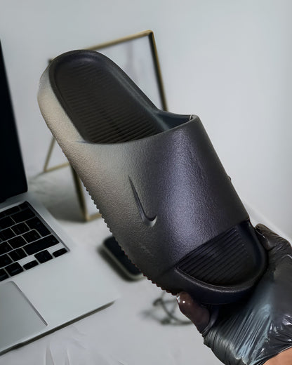 NIKE CALM SLIDES