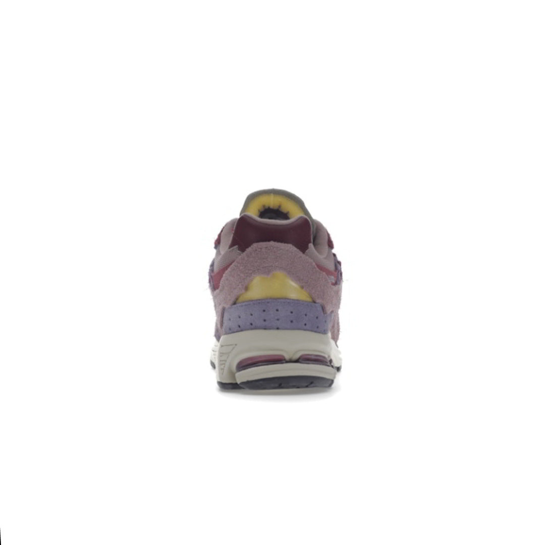 NEW BALANCE 2002R PROTECTION PACK PINK