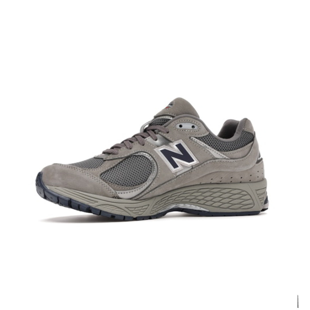 NEW BALANCE 2002R LIGHT GREY