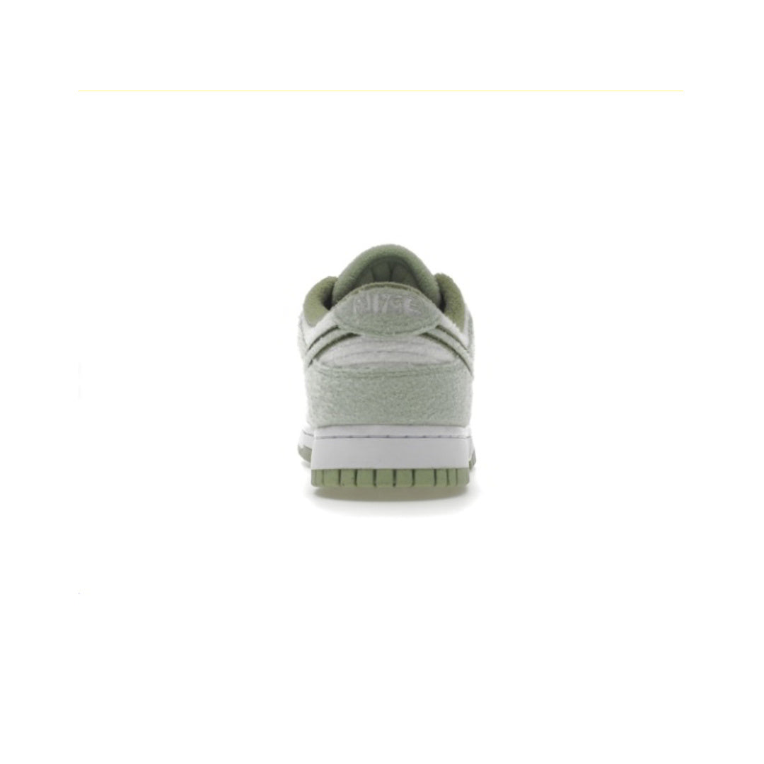 NIKE DUNK LOW SE FLEECE PACK HONEYDEW