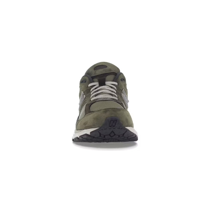 NEW BALANCE 2002R OLIVE BROWN