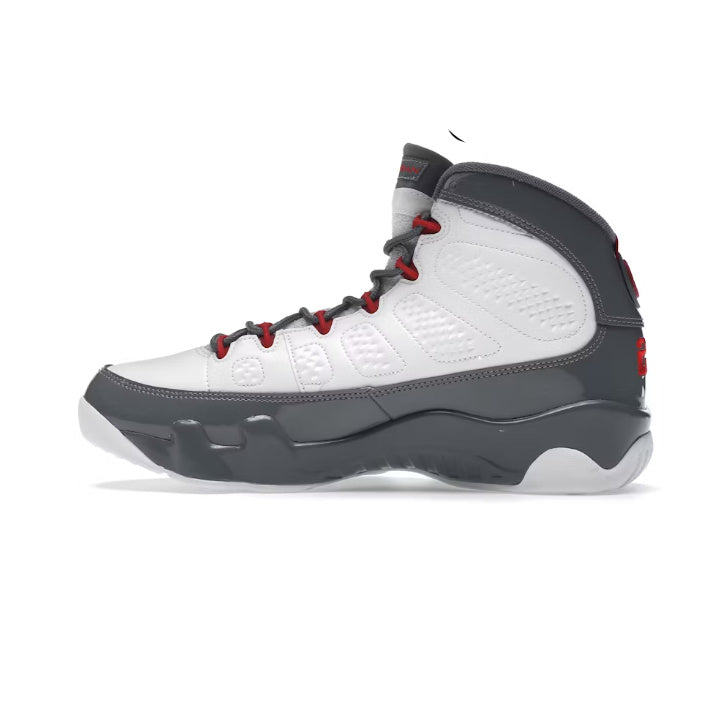 JORDAN 9 RETRO
FIRE RED