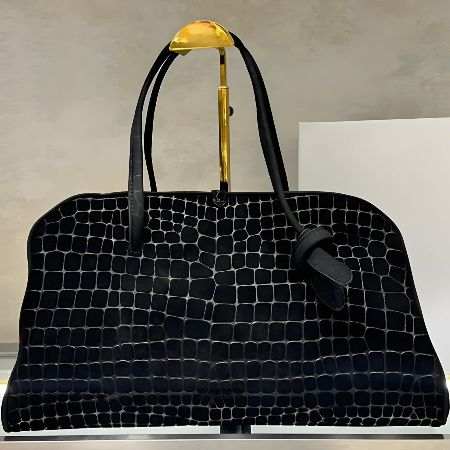 JACQUEMUS LE TURISMO BAG.