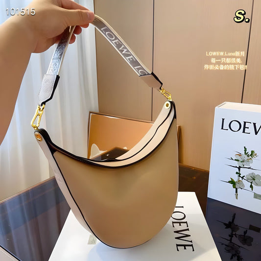 LOEWE LUNA SHOULDER BAG.