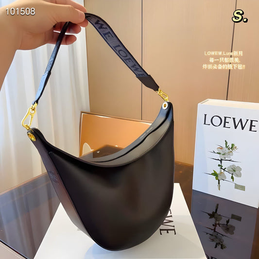 LOEWE LUNA SHOULDER BAG.