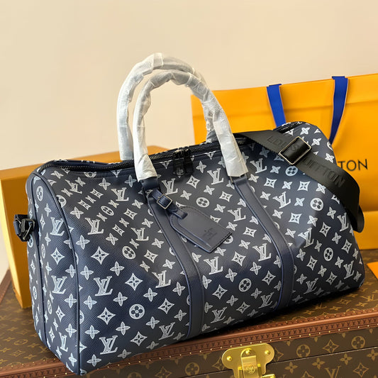 LOUIS VUITTON KEEPALL BANDOULIÈRE 50 BAG.