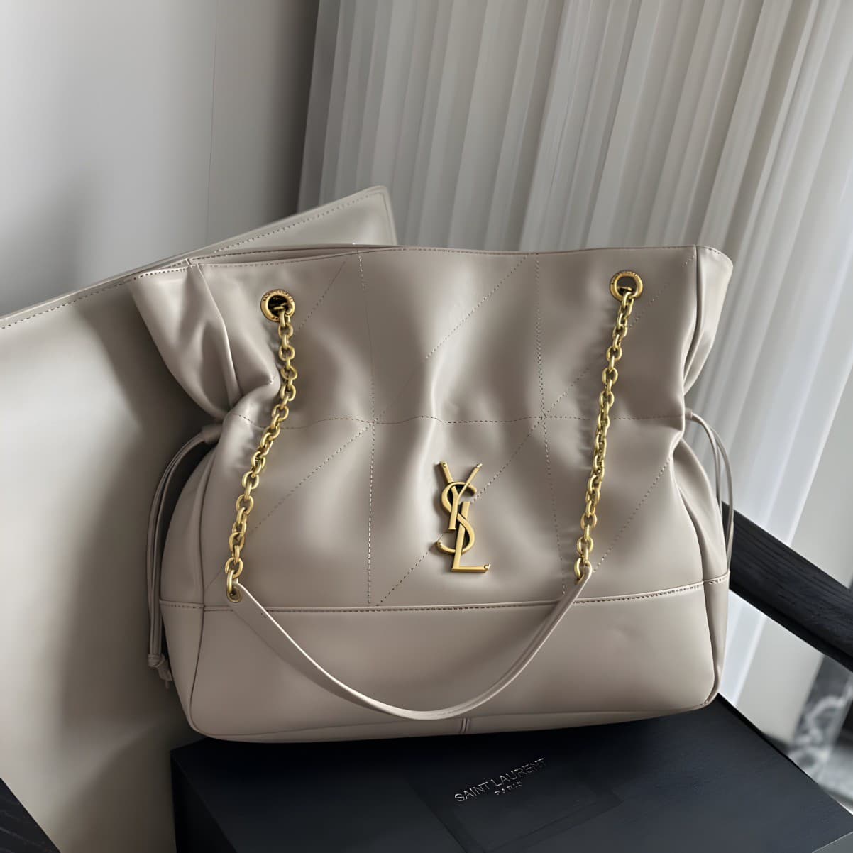 SAINT LAURENT LE 5 À 7 HOBO BAG