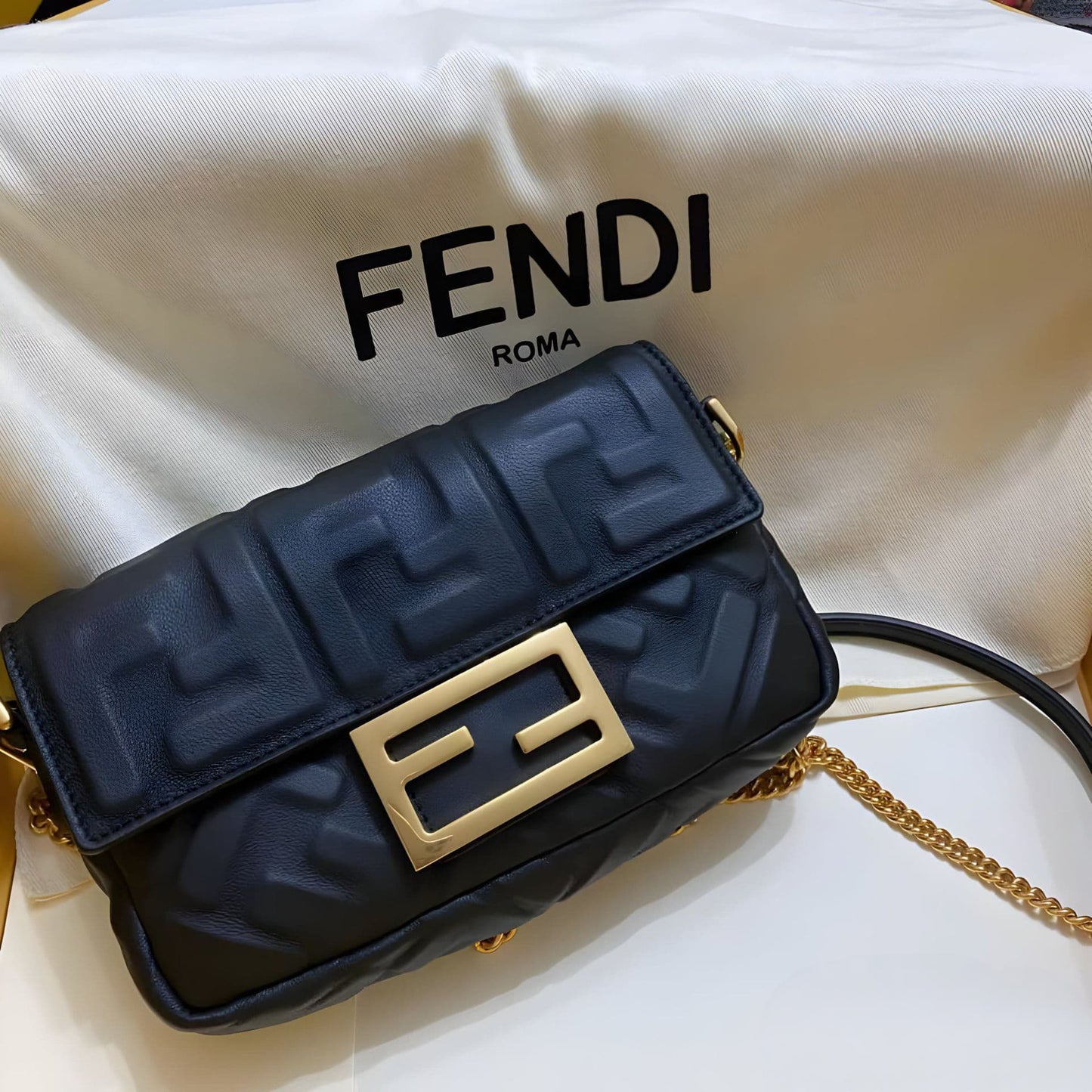 FENDI BAGUETTE BAG