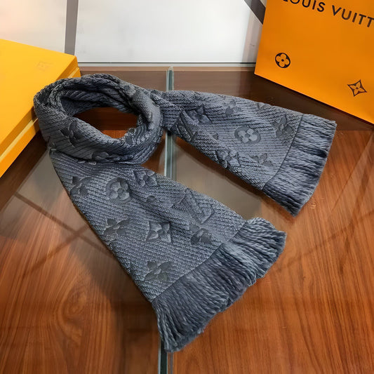 LOUIS VUITTON LOGOMANIA SHINE SCARF  SIZES:  (180/30)