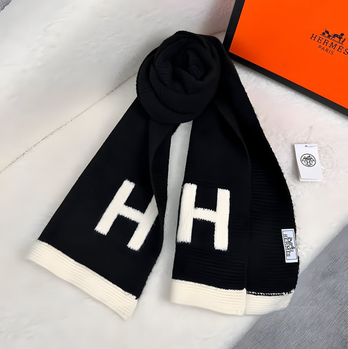 HERMÈS SCARF SIZES:(180/30)