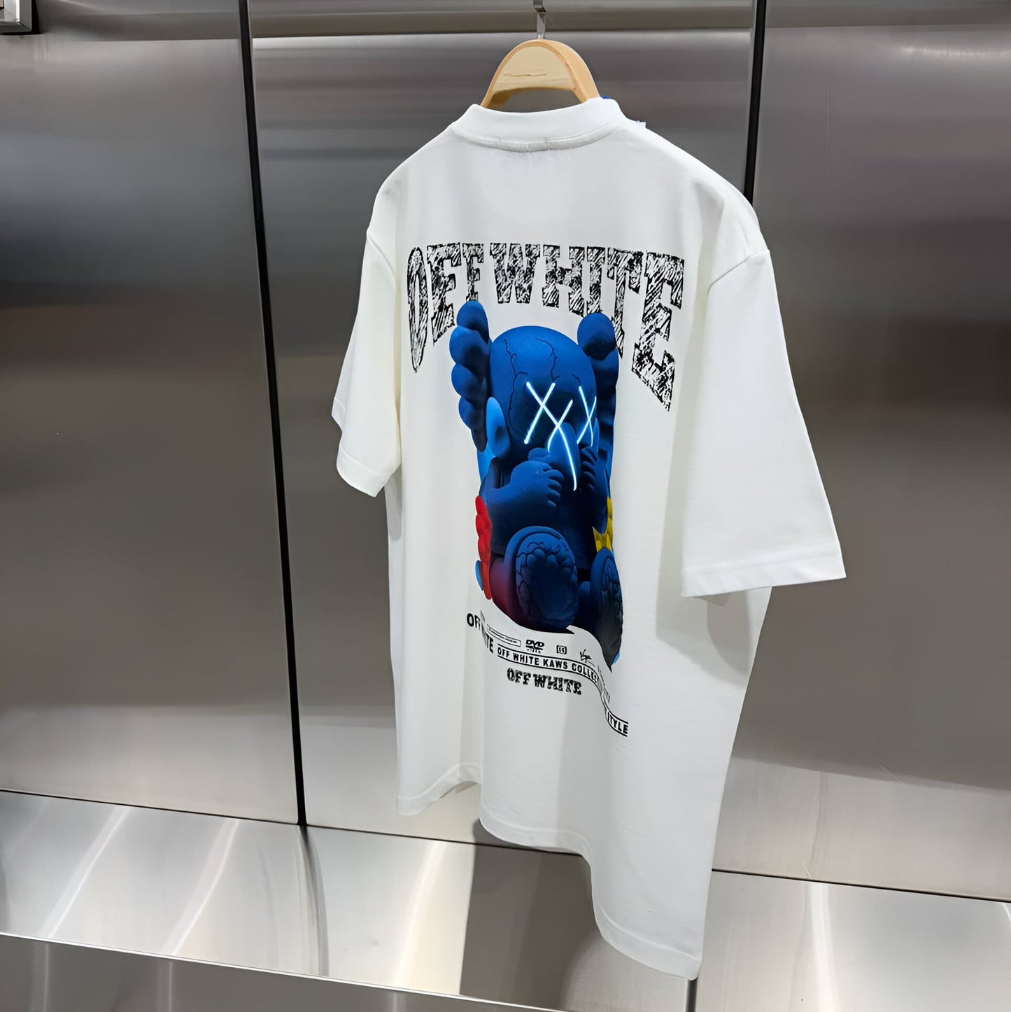 OFF-WHITE T-SHIRT