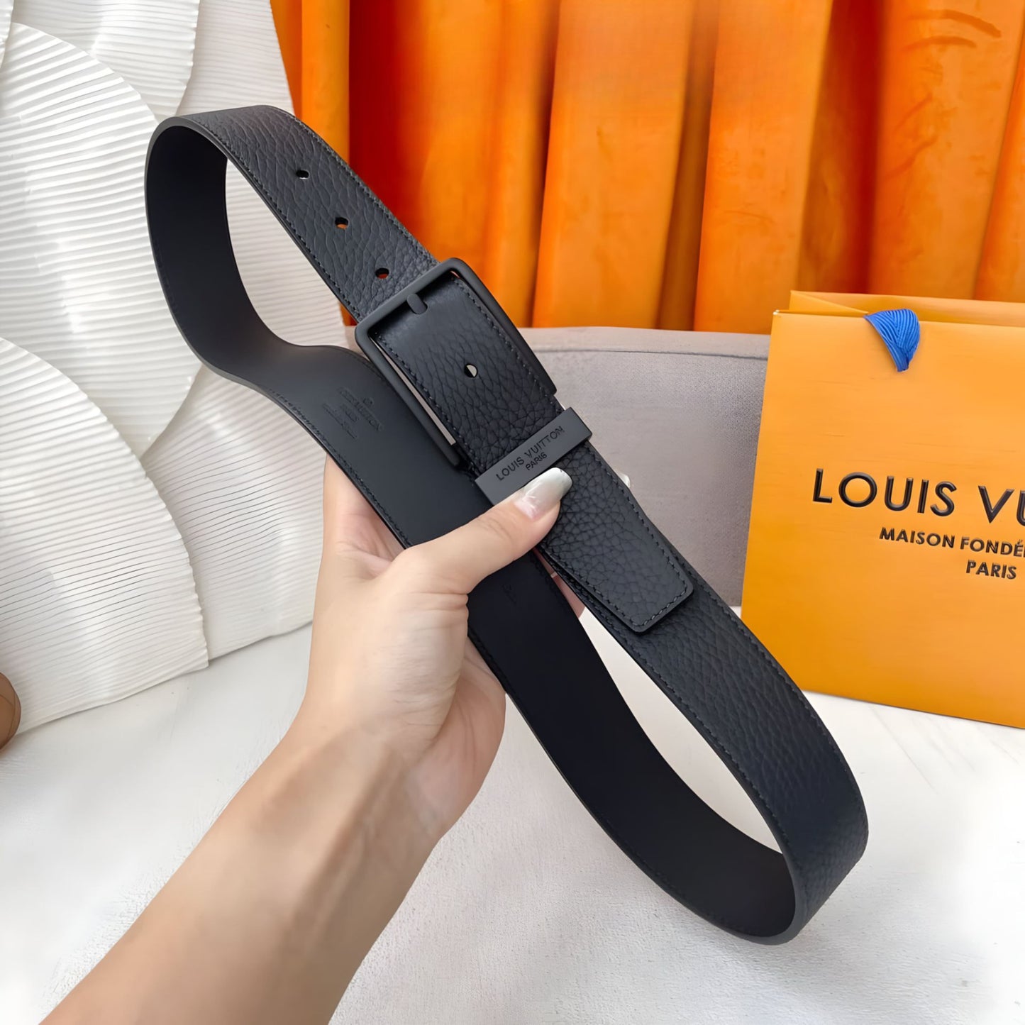 LOUIS VUITTON INITIALES 40MM BELT