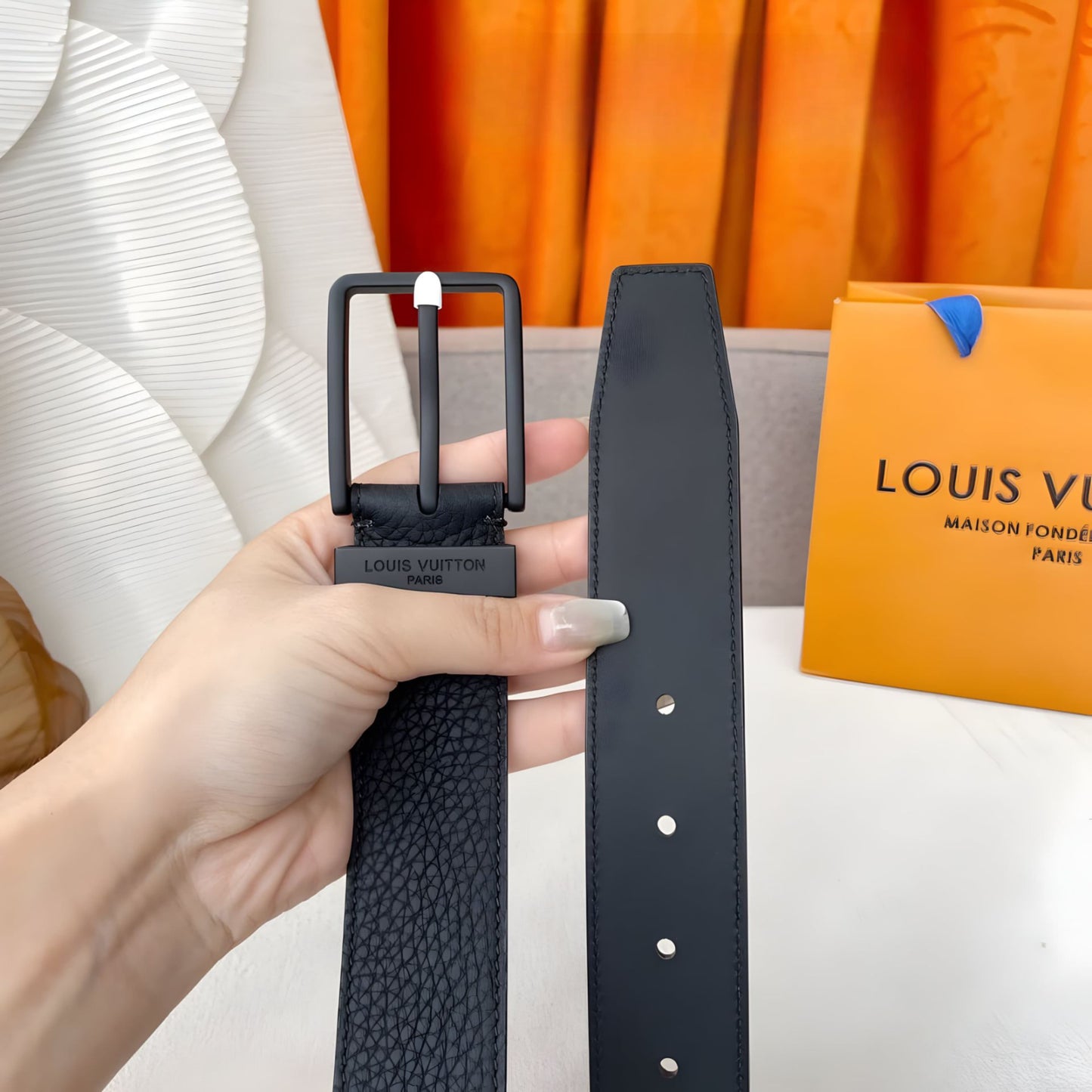 LOUIS VUITTON INITIALES 40MM BELT