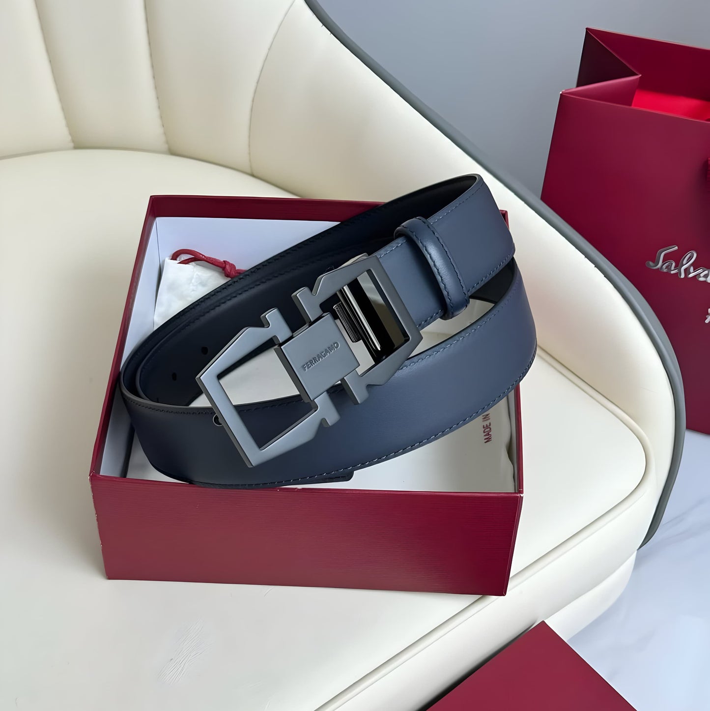 FERRAGAMO MEN'S LEATHER BELT