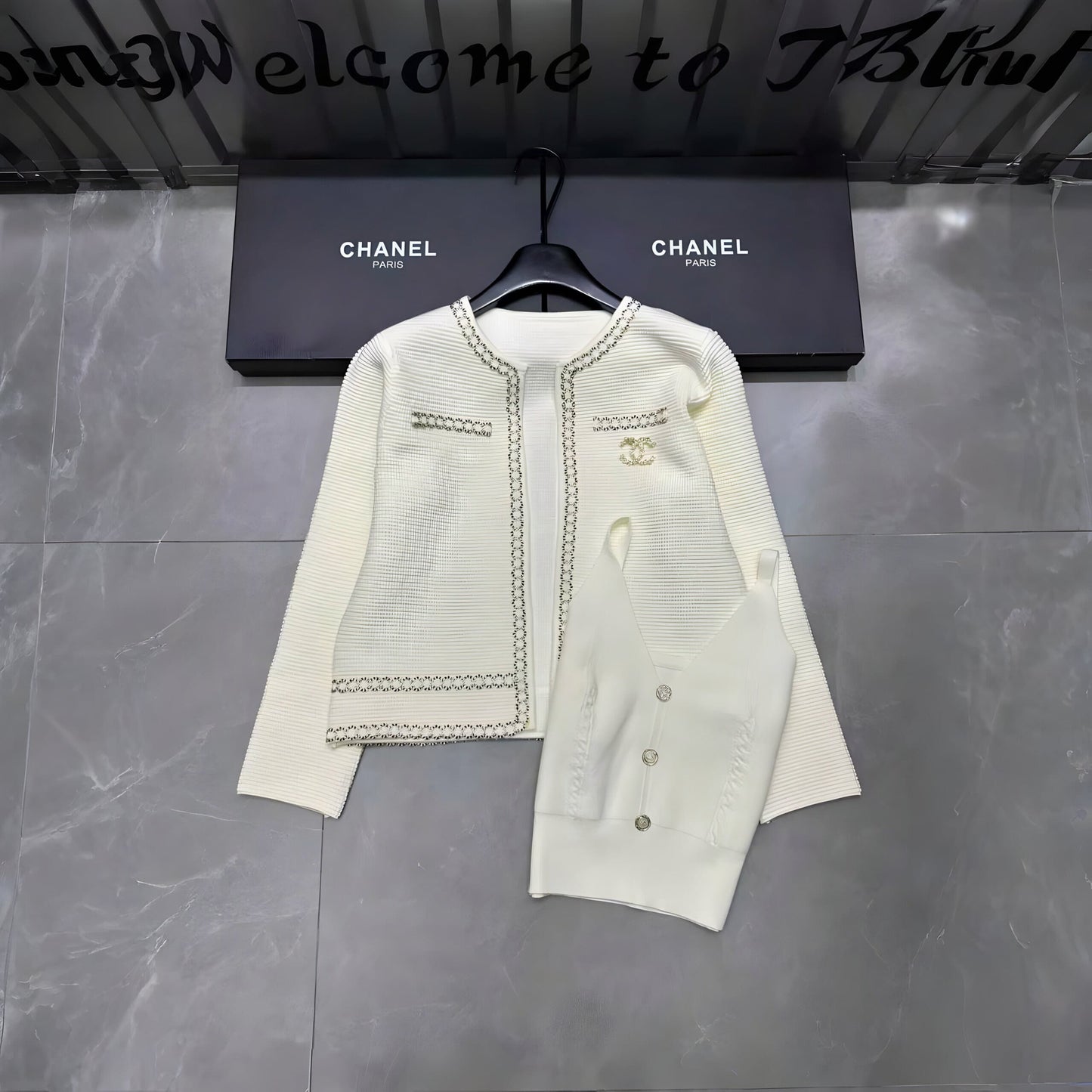 CHANEL CARDIGAN