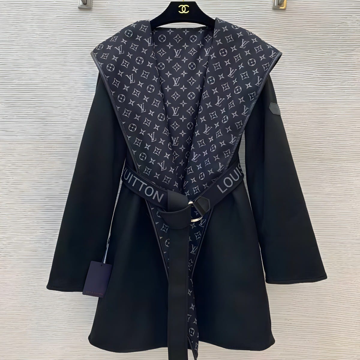 LOUIS VUITTON WOMEN'S HOODED WRAP COAT