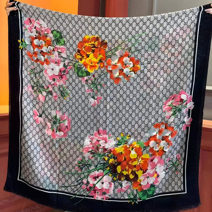 GUCCI WOMEN'S WOOL SCARF