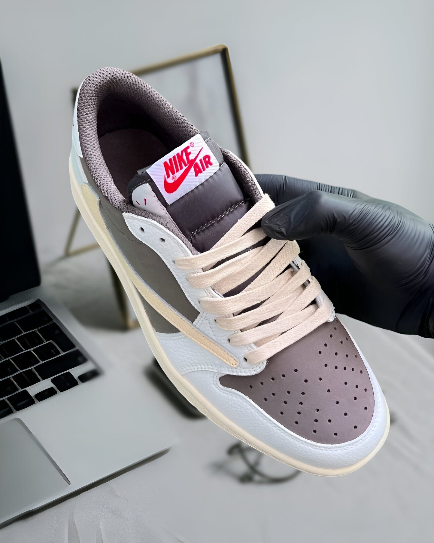 JORDAN 1 RETRO LOW OG SP TRAVIS SCOTT REVERSE MOCHA