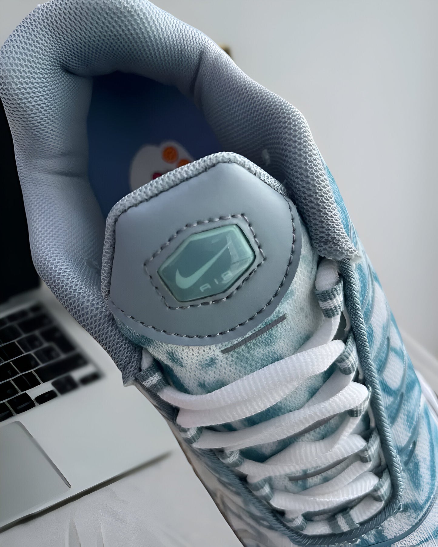 NIKE AIR MAX PLUS
PALM TREES GREEN