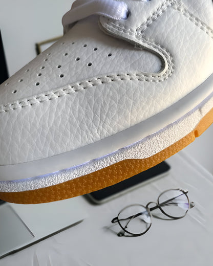 NIKE SB DUNK LOW PRO WHITE GUM