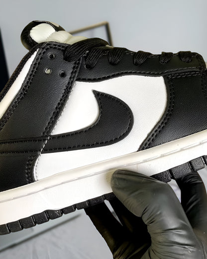 NIKE DUNK LOW RETRO WHITE BLACK PANDA