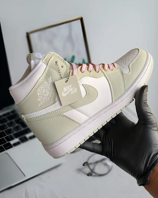 JORDAN 1 RETRO HIGH OG SEAFOAM (WOMEN'S)
