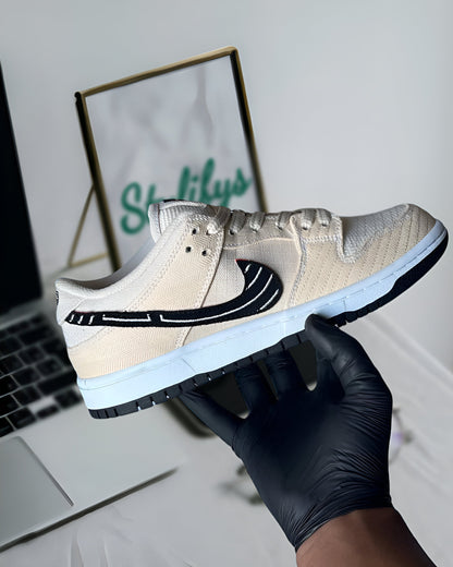 NIKE SB DUNK LOW ALBINO & PRETO