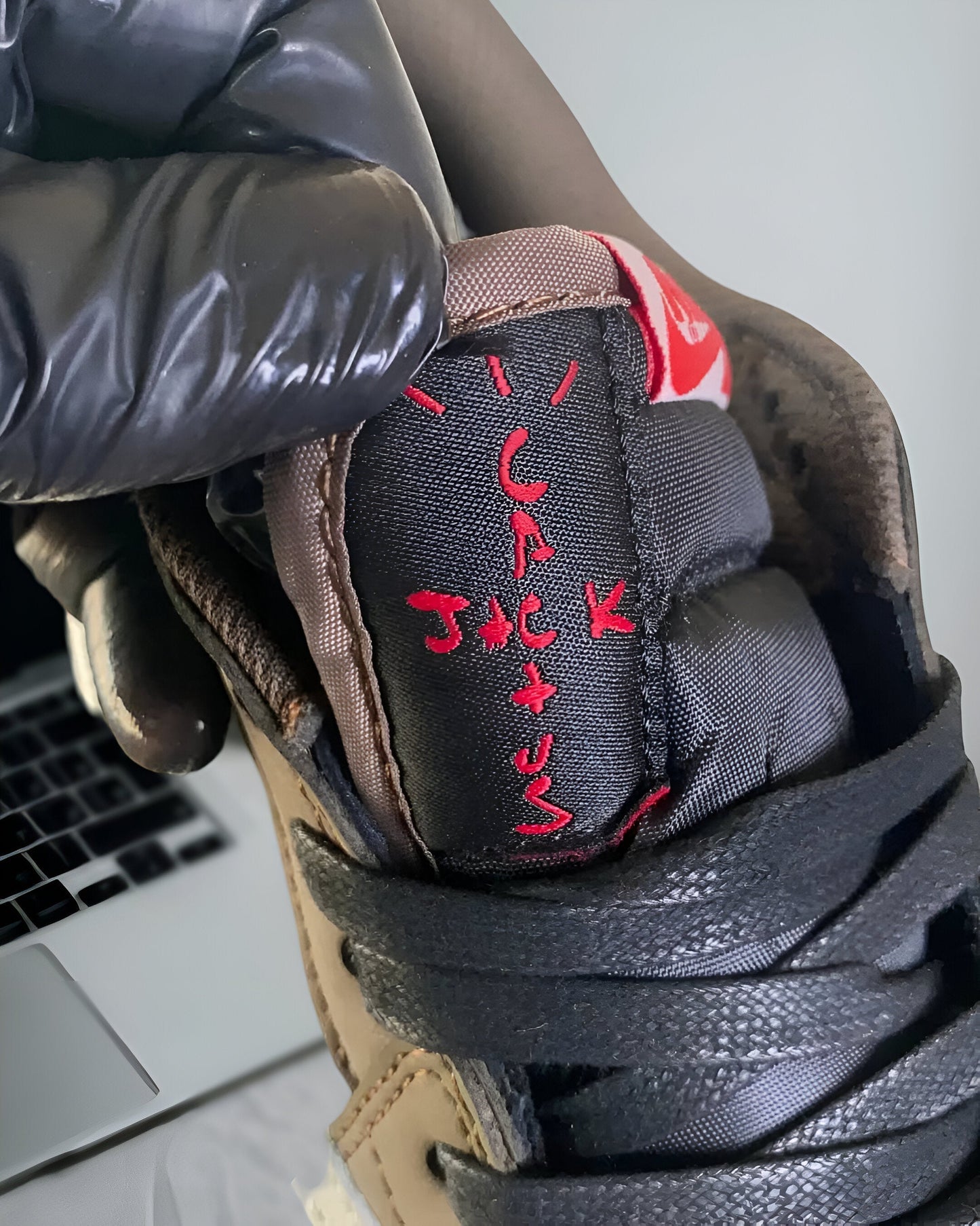 JORDAN 1 RETRO LOW OG SP TRAVIS SCOTT MOCHA