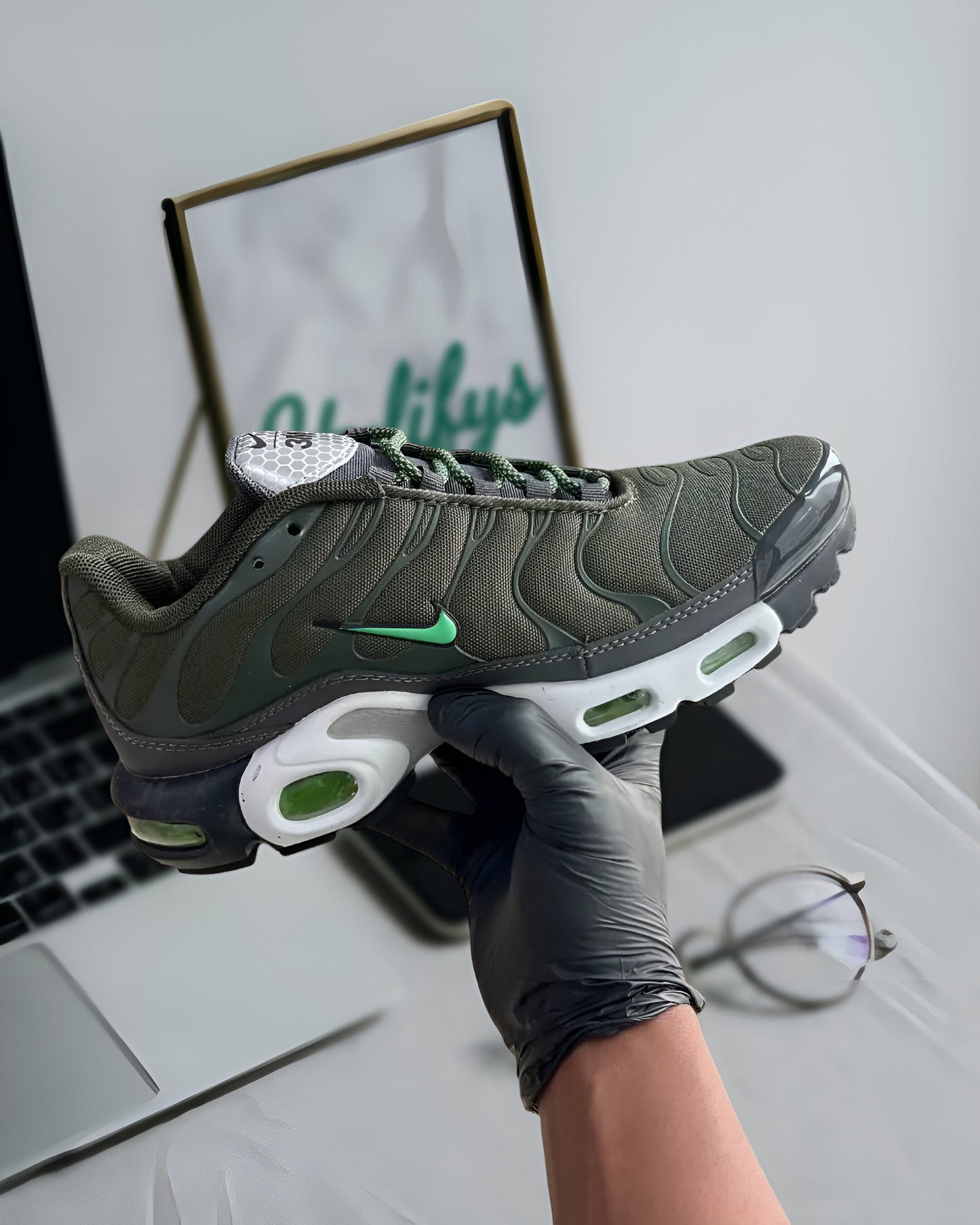 NIKE AIR MAX PLUS 3M “TWILIGHT MARSH”