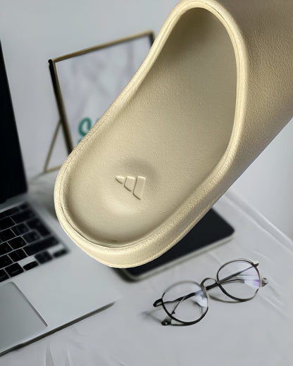 ADIDAS YEEZY SLIDES PURE