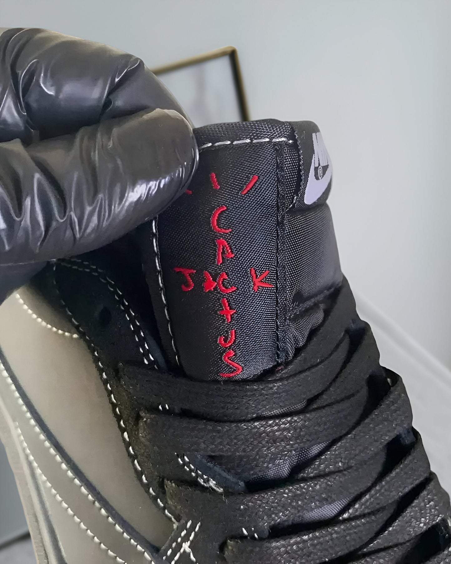 JORDAN 1 RETRO LOW OG SP TRAVIS SCOTT BLACK PHANTOM