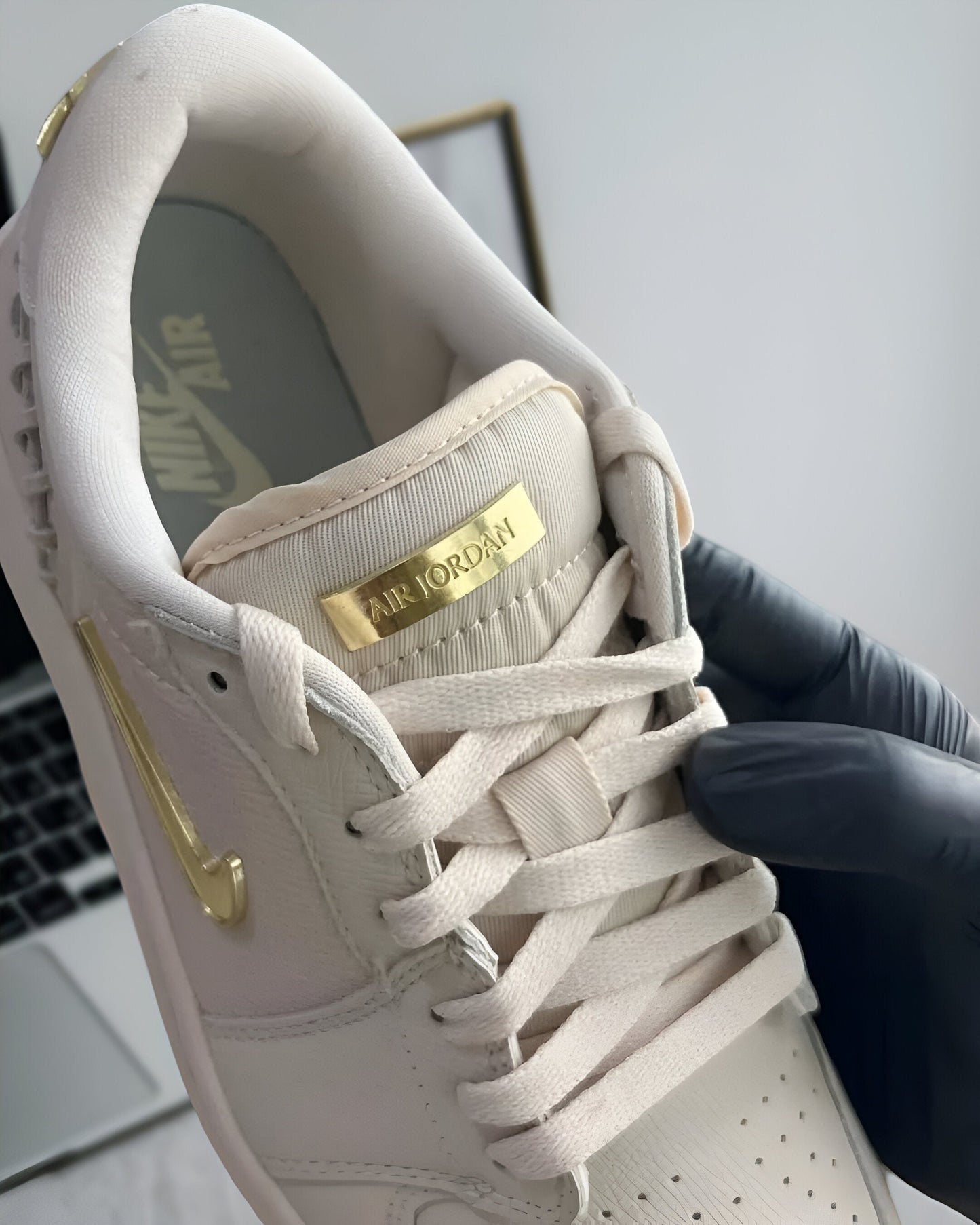 JORDAN 1 LOW METHOD OF MAKE LEGEND "LIGHT BROWN"