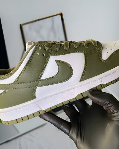 NIKE DUNK LOW PREMIUM "MEDIUM OLIVE"
