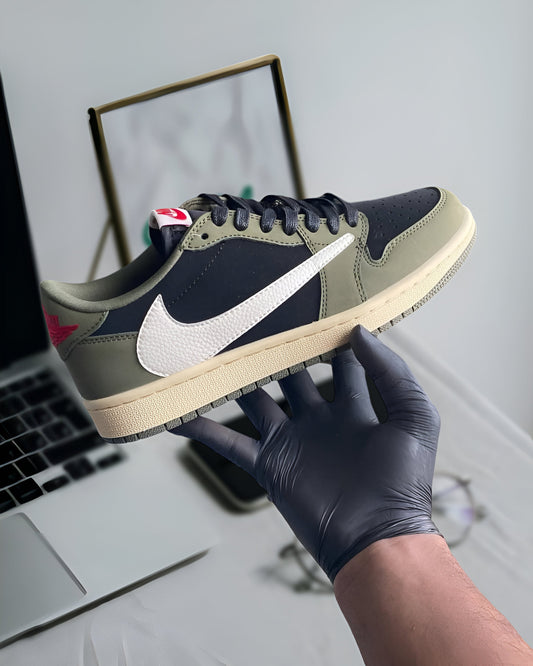 JORDAN 1 RETRO LOW OG SP TRAVIS SCOTT BLACK OLIVE
