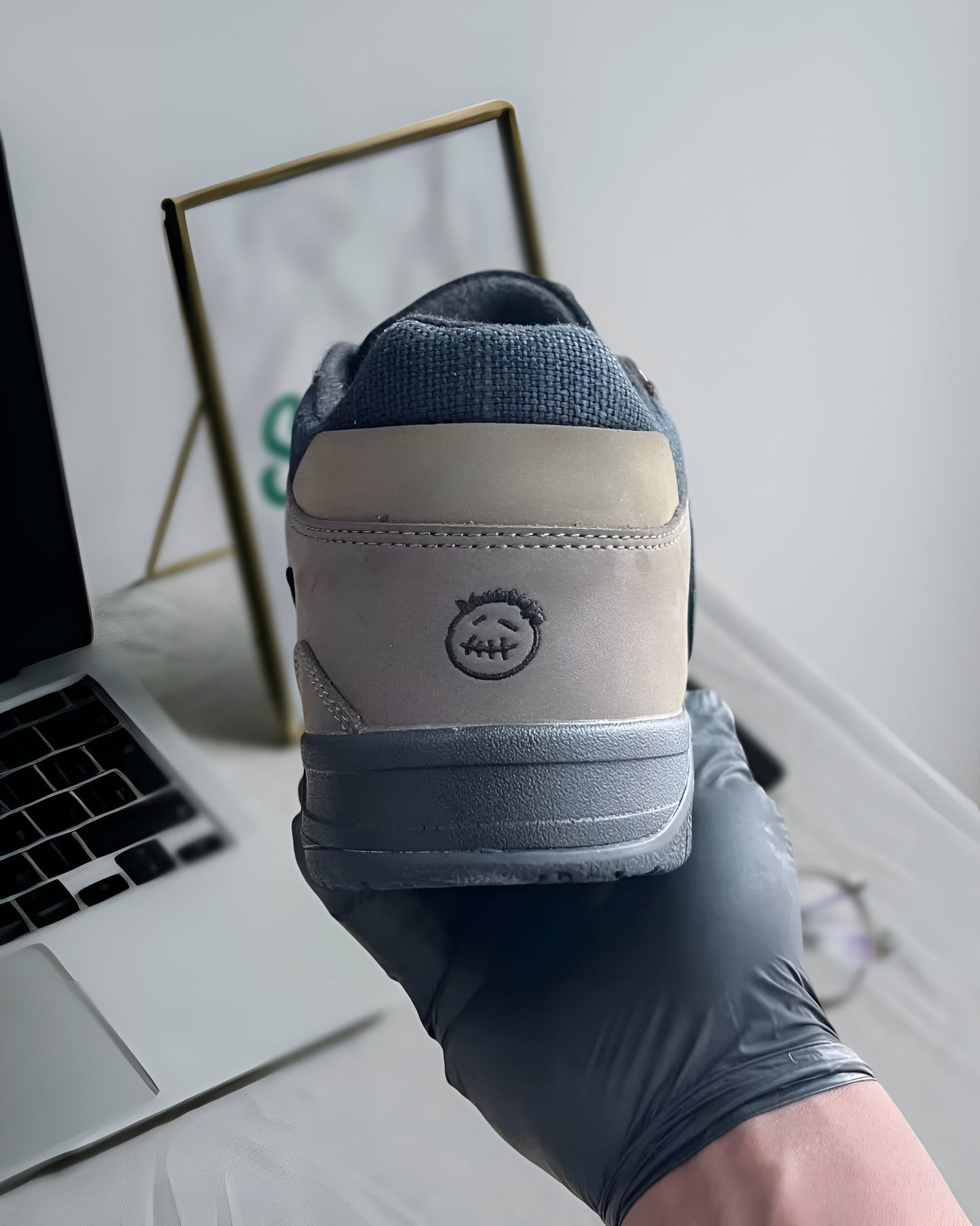 TRAVIS SCOTT × JORDAN JUMPMAN JACK "DARK MOCHA"