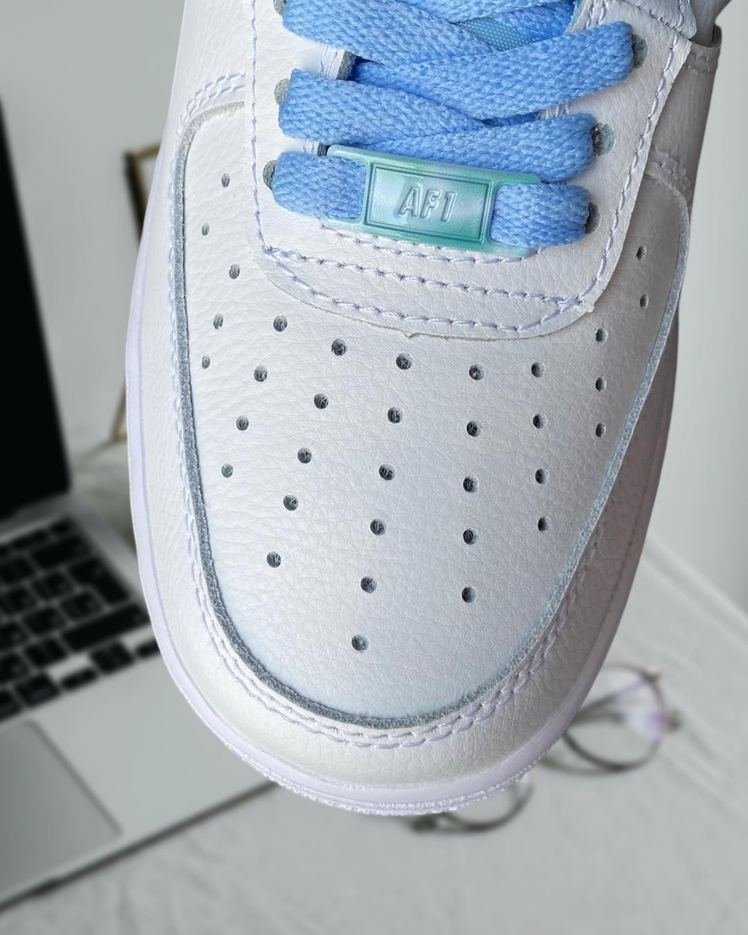 NIKE AIR FORCE 1 LOW PSYCHIC BLUE