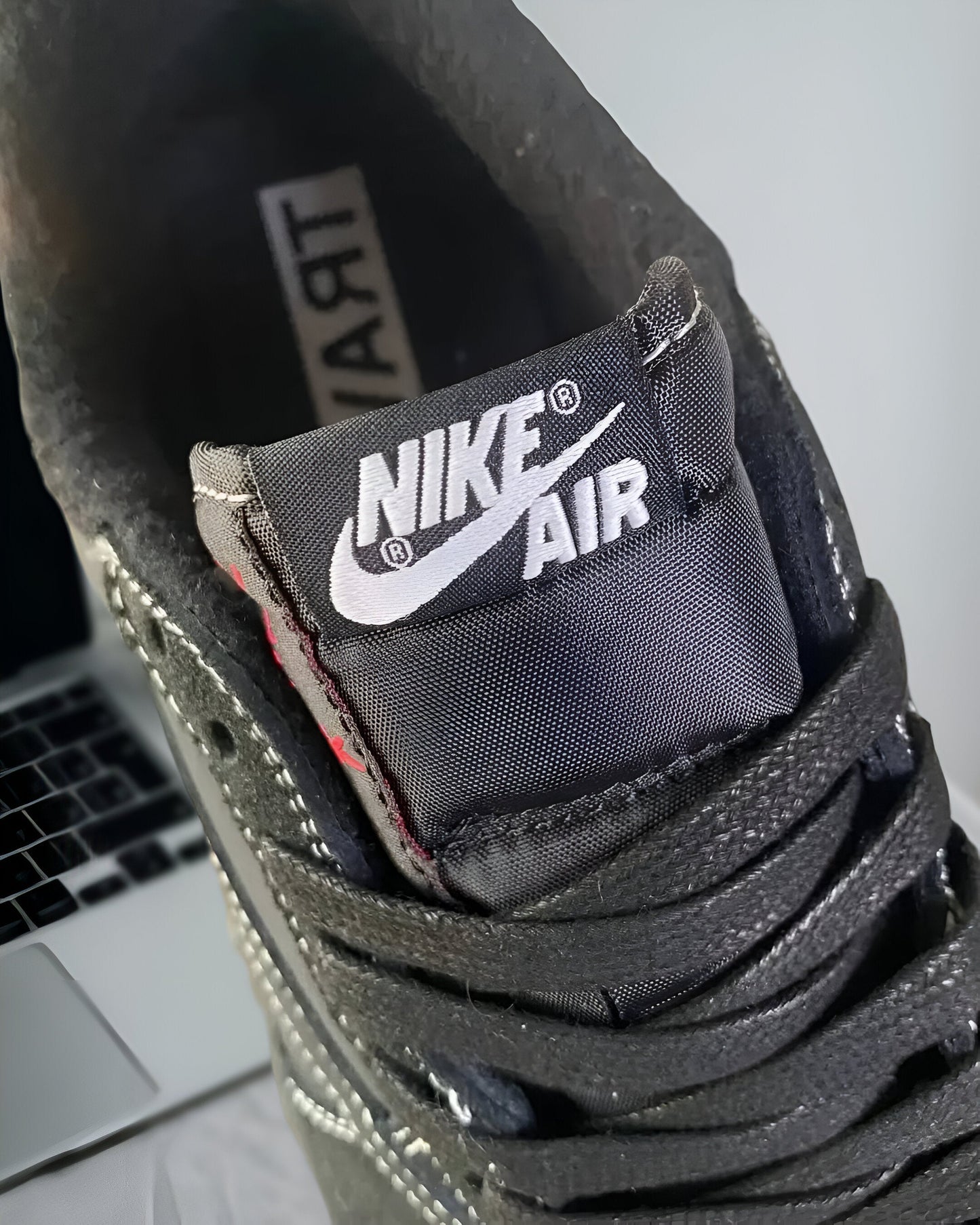 JORDAN 1 RETRO LOW OG SP TRAVIS SCOTT BLACK PHANTOM